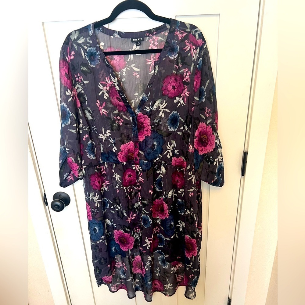 TORRID Plus Size 3 3X Long Tunic Top Shirt Blue Grey Purple Floral Sparkles
